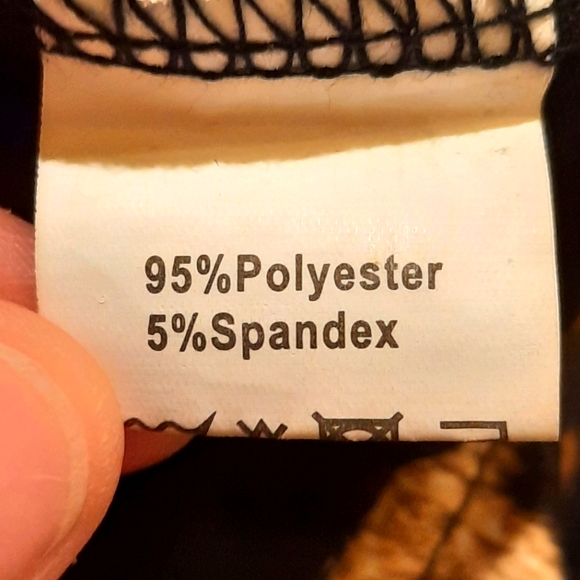 Blooming Jelly Short Sleeve V-neck Black and Animal Print Blouse size Small - Picture 9 of 10